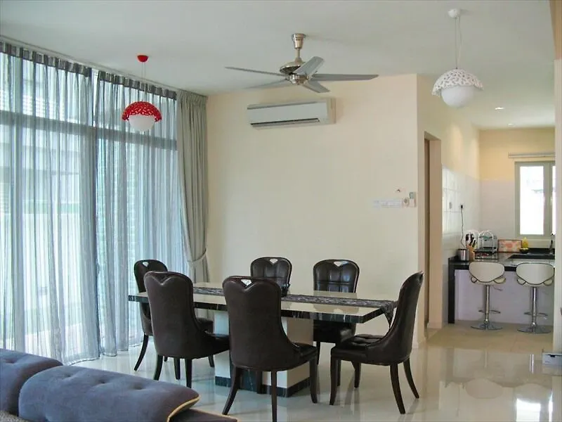 Tropika Ferringhi Villa Batu Ferringhi